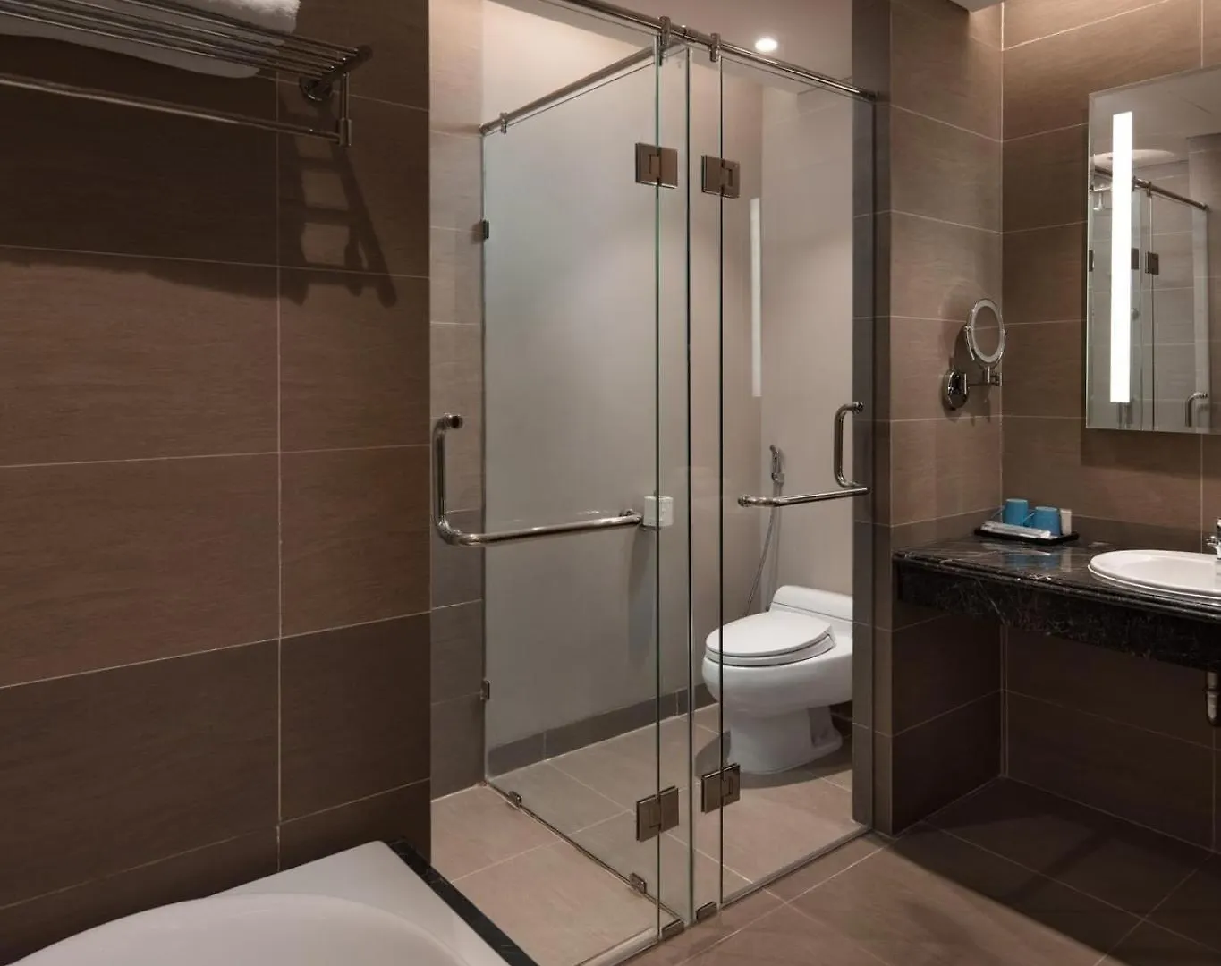 Altara Suites City View Da Nang